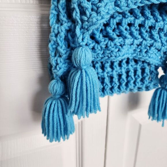 New Handmade Crochet Scarf Loose Waffle Stitch Tassels Light Blue Acrylic 90x8 - Picture 4 of 9